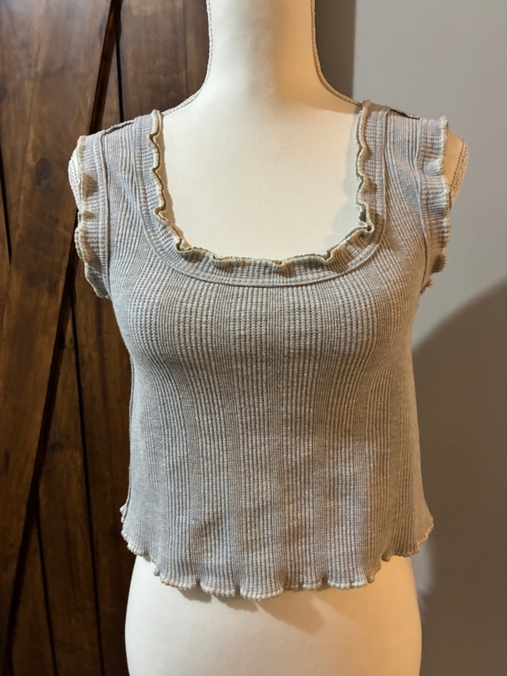 Natural Life Women's XS Waffle Knit Cropped Tank Top Gray Scoop Neck Boho Chic